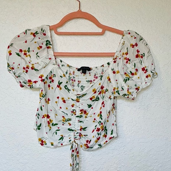 Ambiance Floral Crop Top with cinched Front - Picture 2 of 11